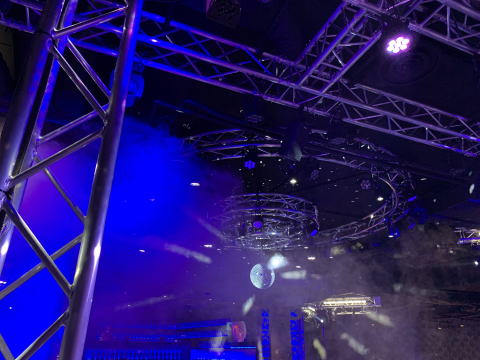 ライブハウス　照明設備 舞台照明